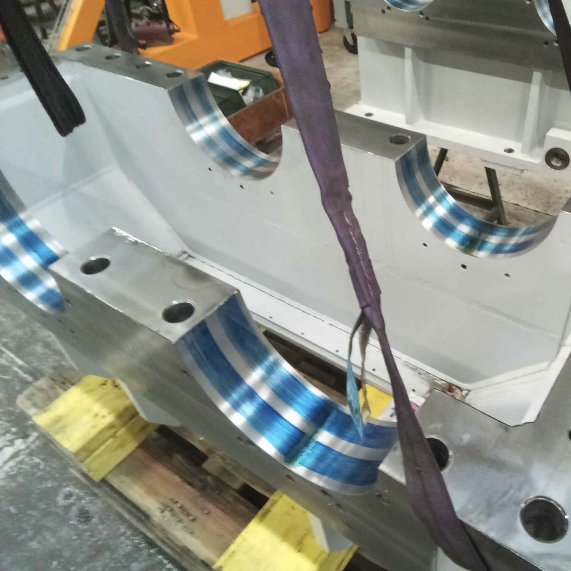 Photo-merger-lhoist-reducteur-de-vitesse-carter-au-bleu